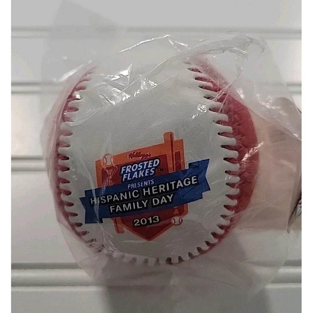 Kelloggs Keebler Tony‎ the Tiger Hispanic Heritage Family Day Baseball NEW
